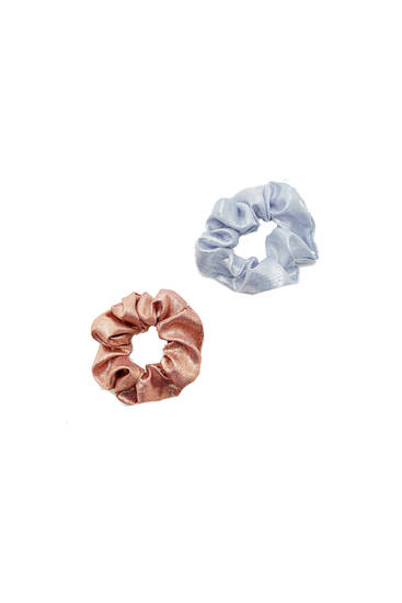 2-pack of satin scrunchies