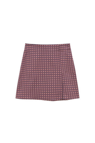 Geometric print mini skirt with vent