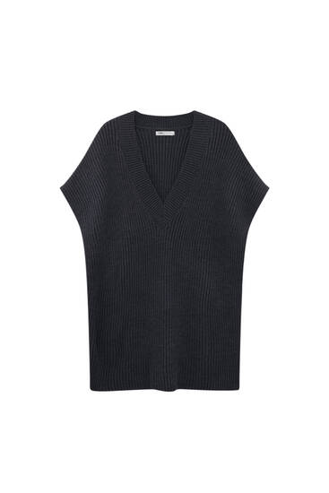V-neck knit vest