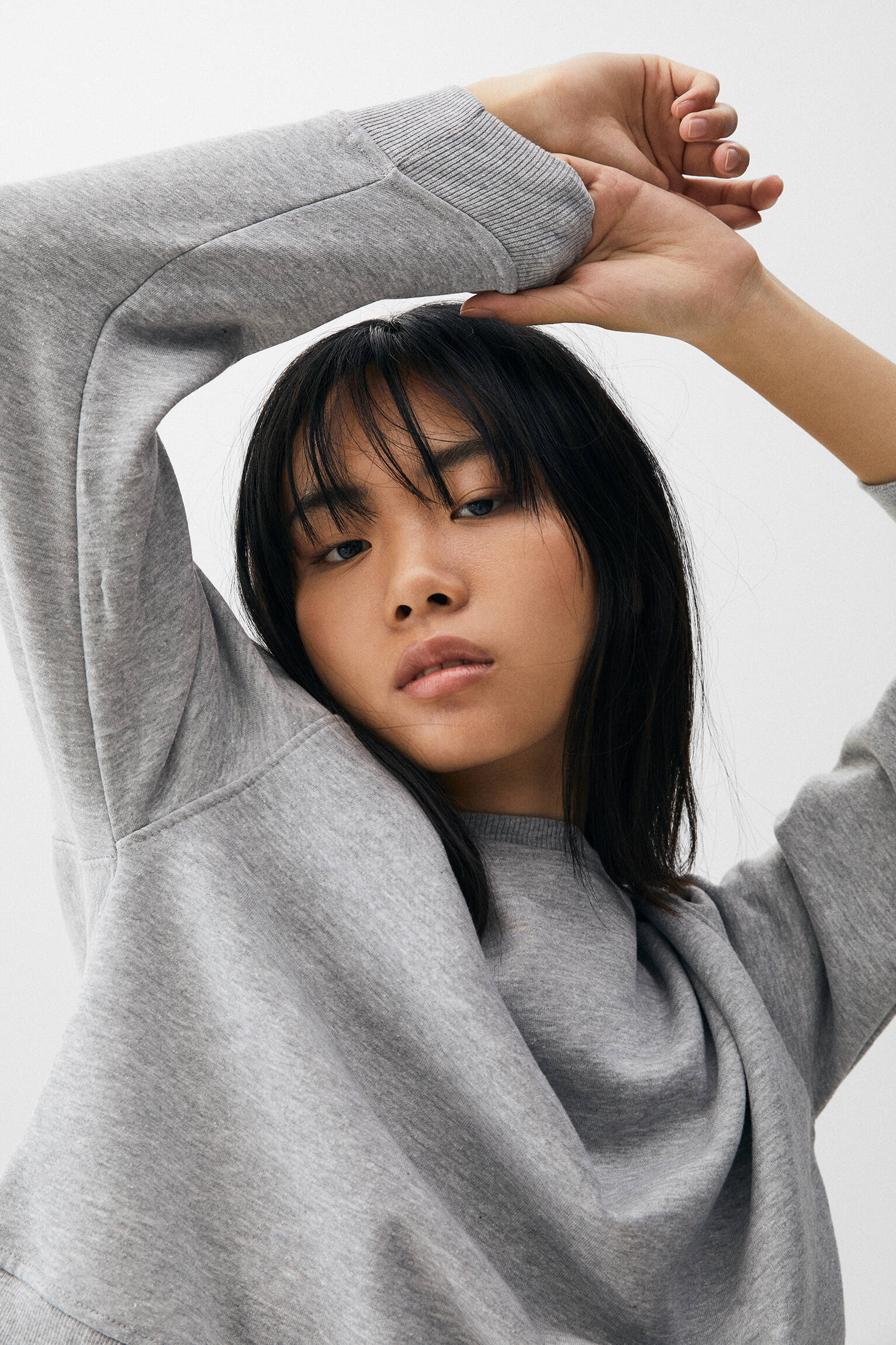 Pull \u0026 Bear - Sudadera básica color cuello redondo