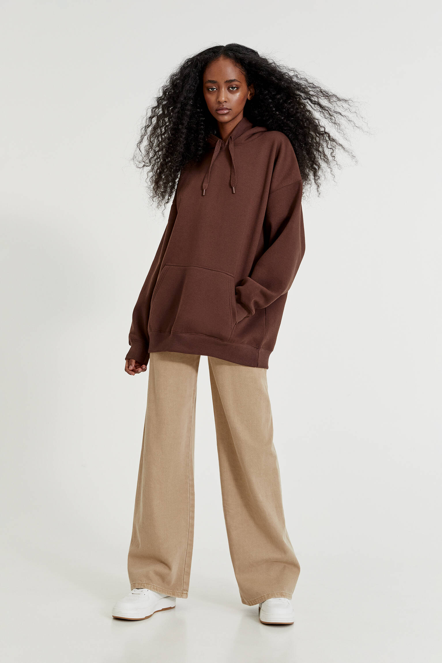 Pull \u0026 Bear - Sudadera oversize capucha color