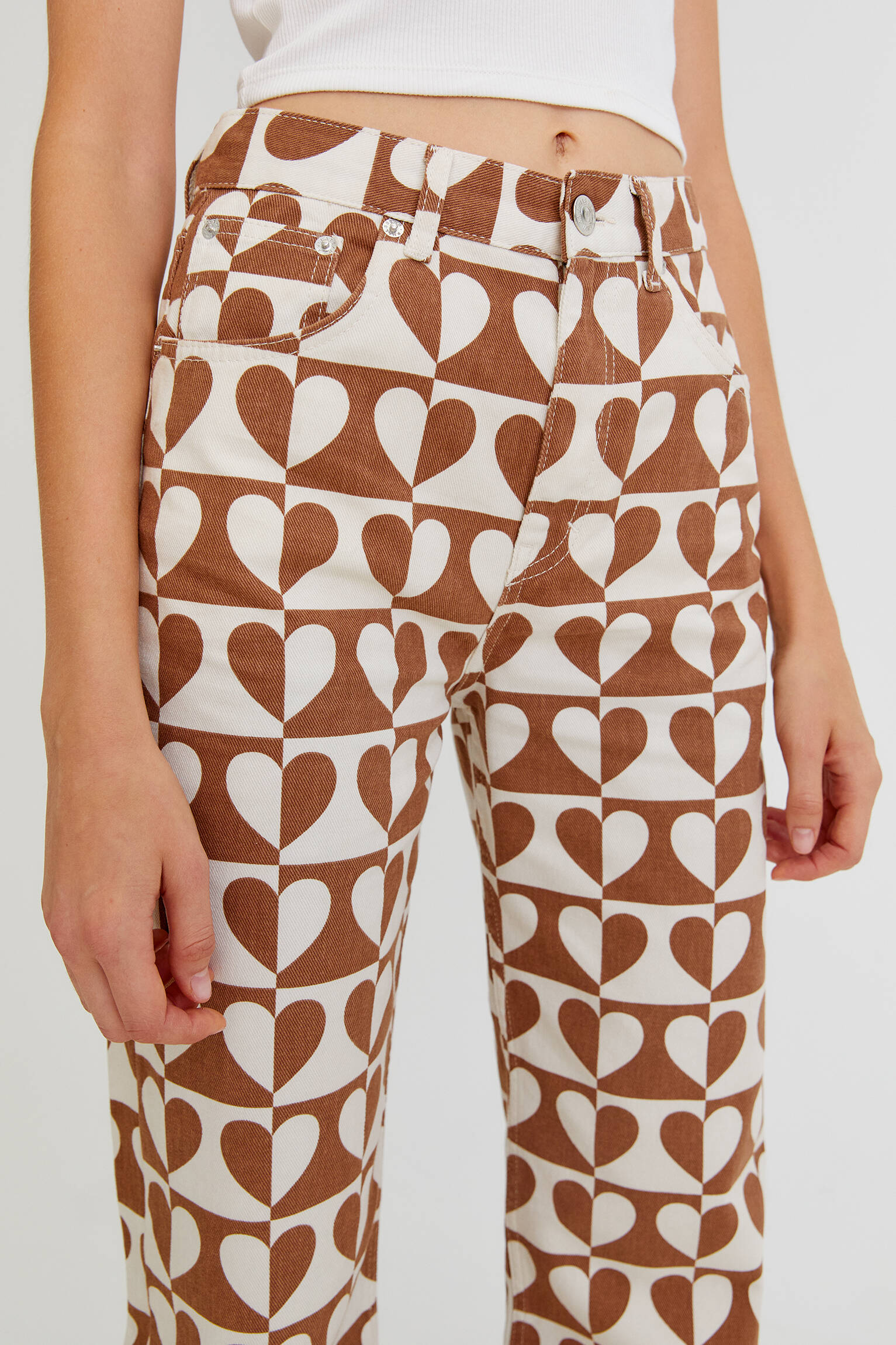 Pull \u0026 Bear - Jeans rectos estampado corazones