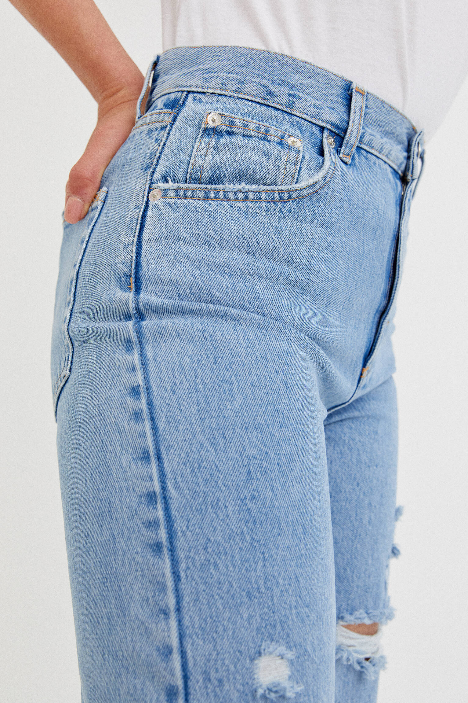 Pull \u0026 Bear - Jeans rectos tiro alto rotos