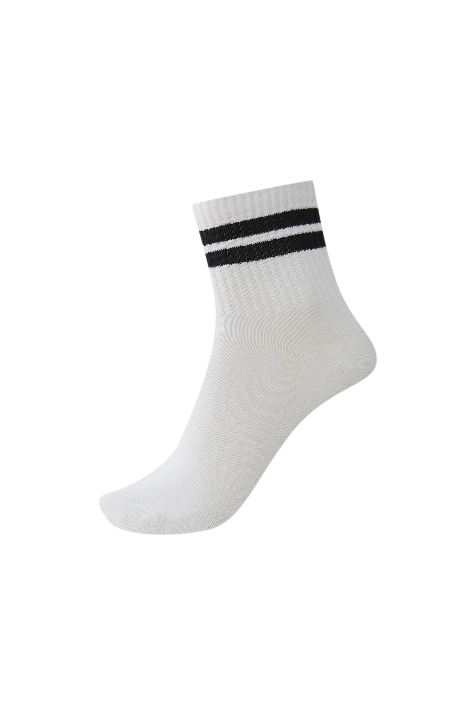 ЧЕРНЫЙ Спортивные носки с двумя полосами. Органический хлопок (не менее 75%). Pull & Bear