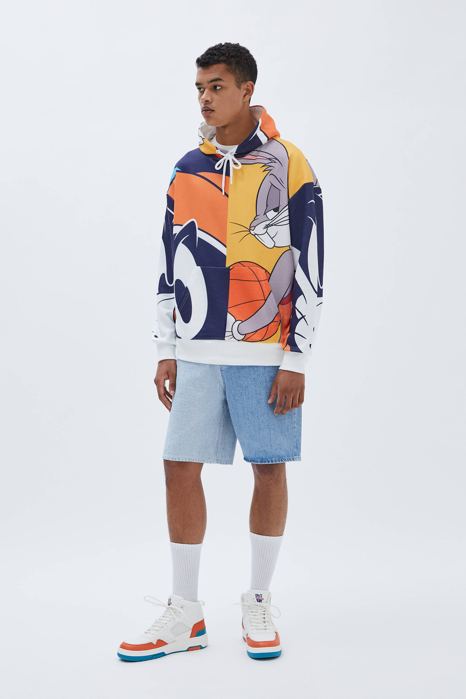 Pull \u0026 Bear - Sudadera Space Jam estampado personajes