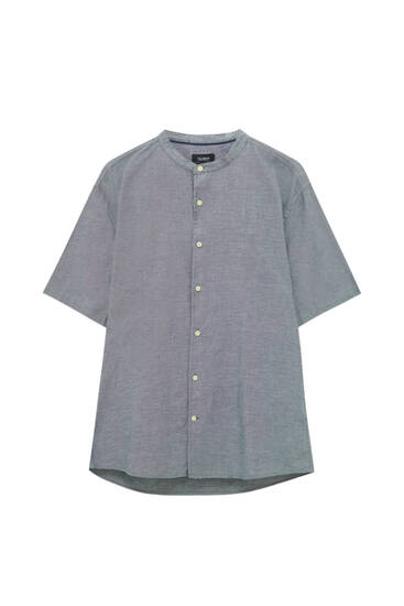 Basic short sleeve shirt with a stand-up collar