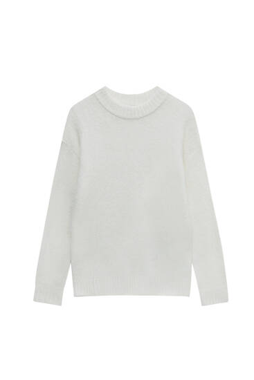 Soft knit sweater with round neck