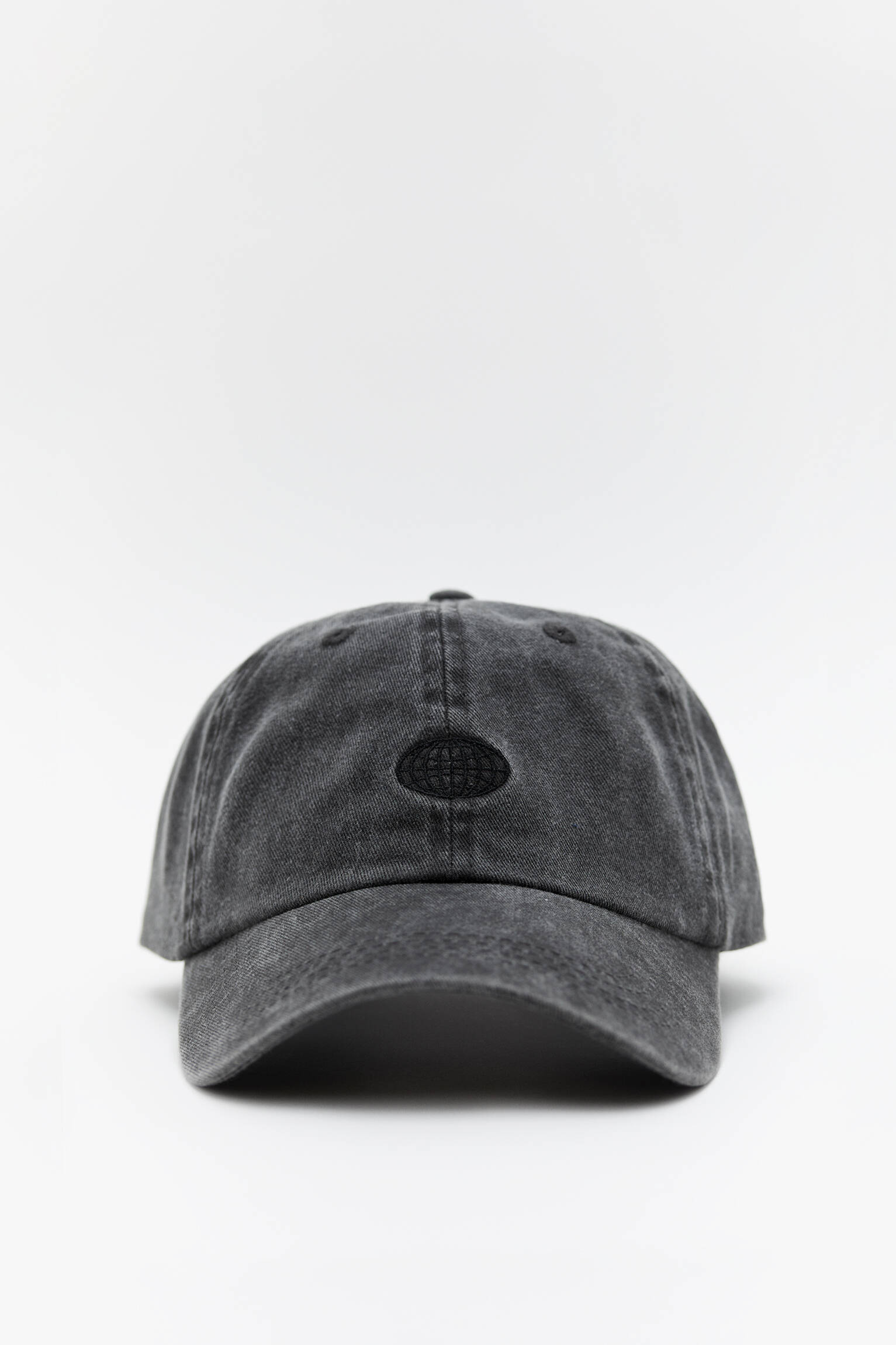 Базовая черная кепка со стираным эффектом ЧЕРНЫЙ Pull & Bear