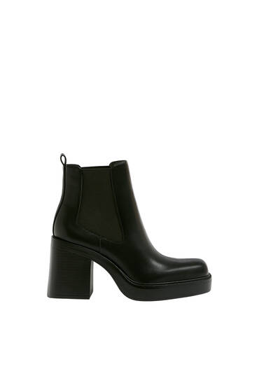 pull and bear boots