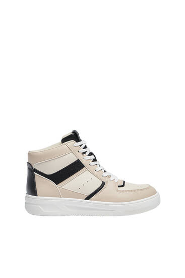 High-top trainers with pieces
