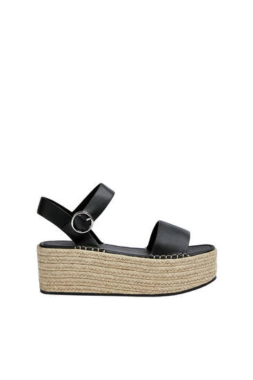 Jute wedges with buckle detail