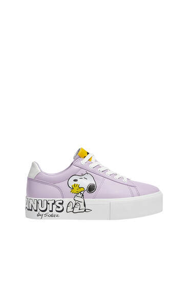 Casual Snoopy trainers