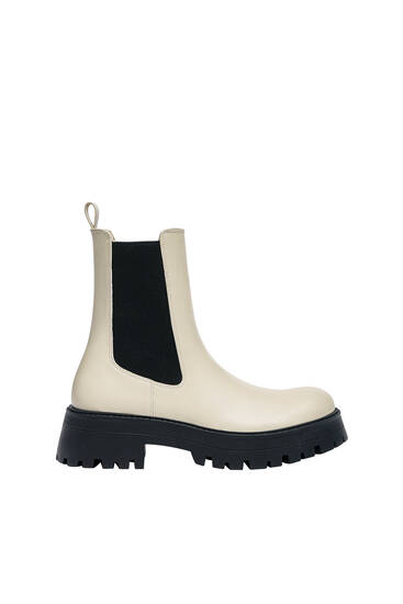 pull on leather ankle boots