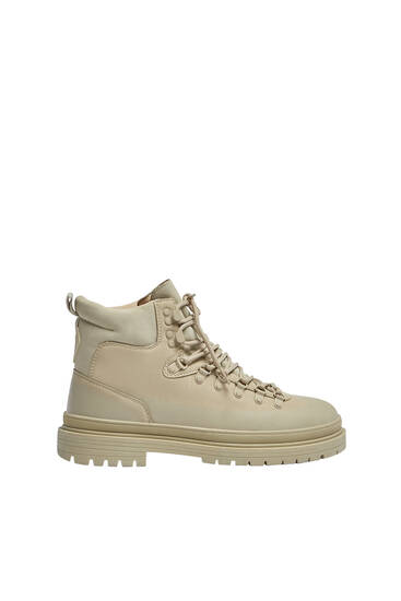 pull and bear boots mens