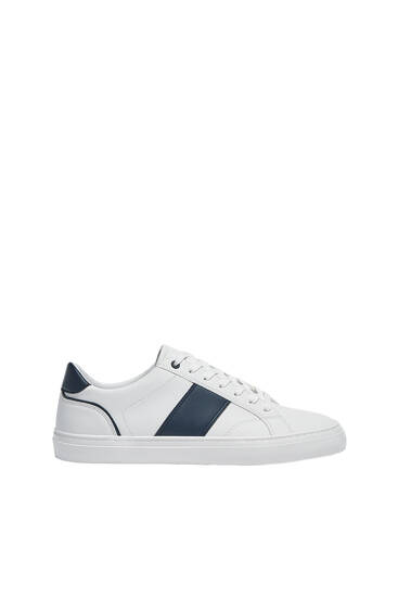 Casual trainers with stripe detail