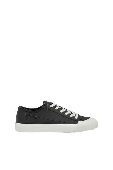 Casual trainers with toecap detail