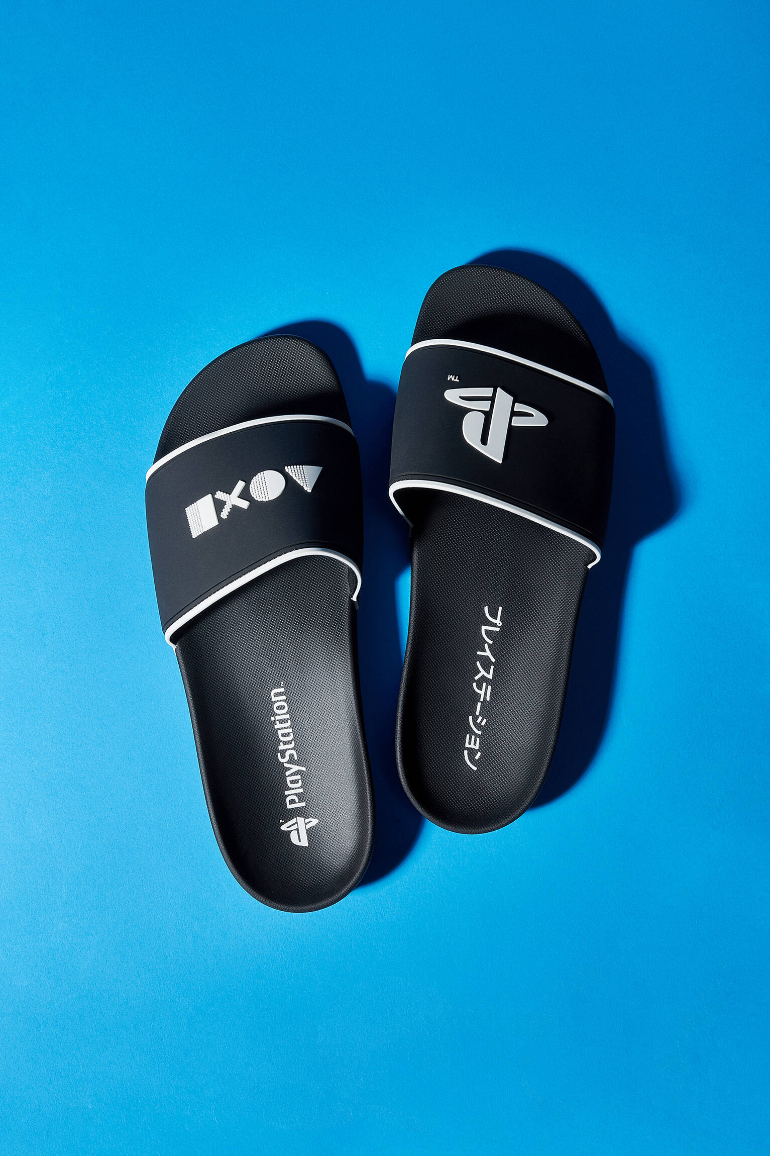 Pull & PlayStation sandals