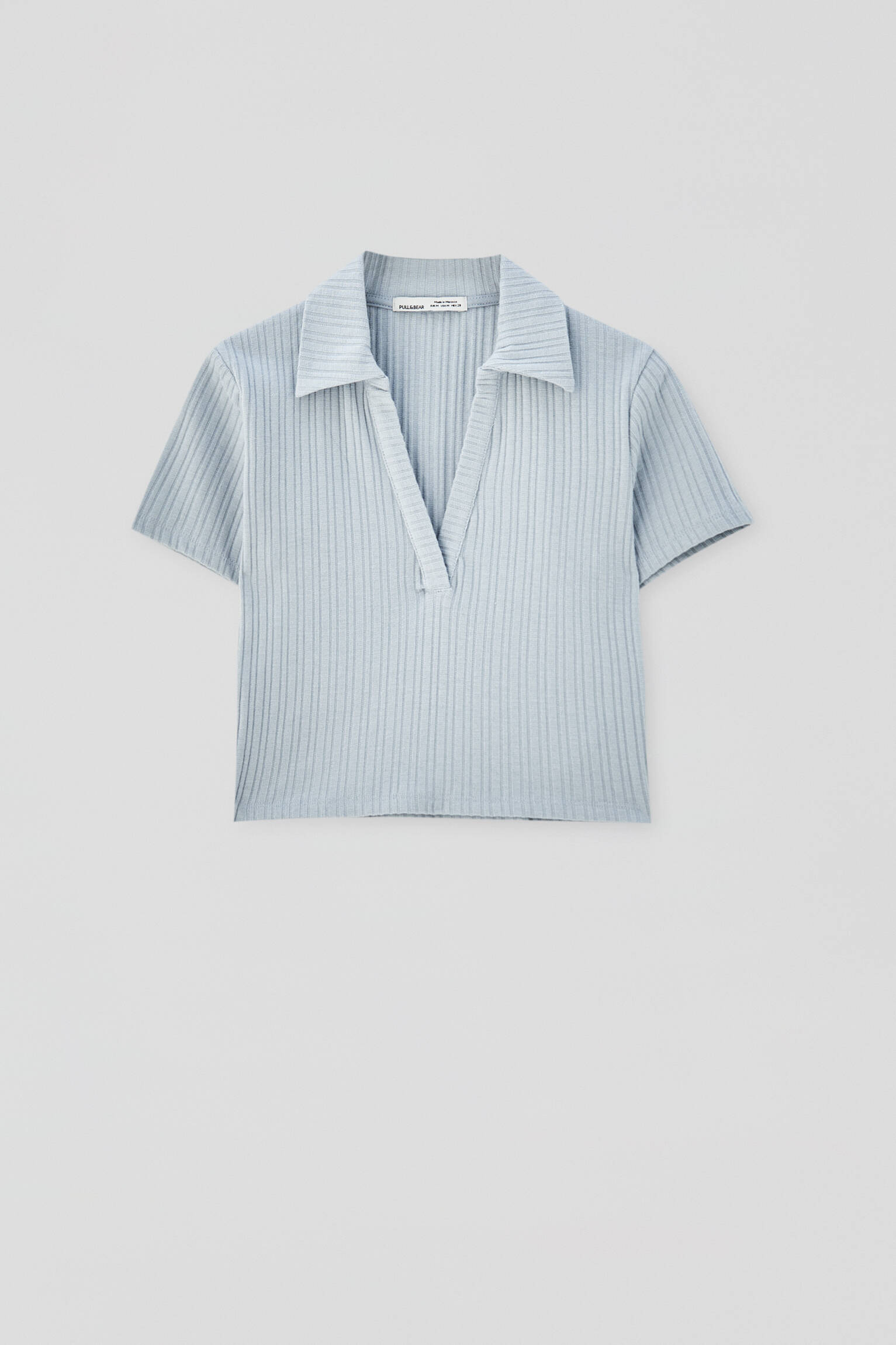 pull and bear v neck t shirt