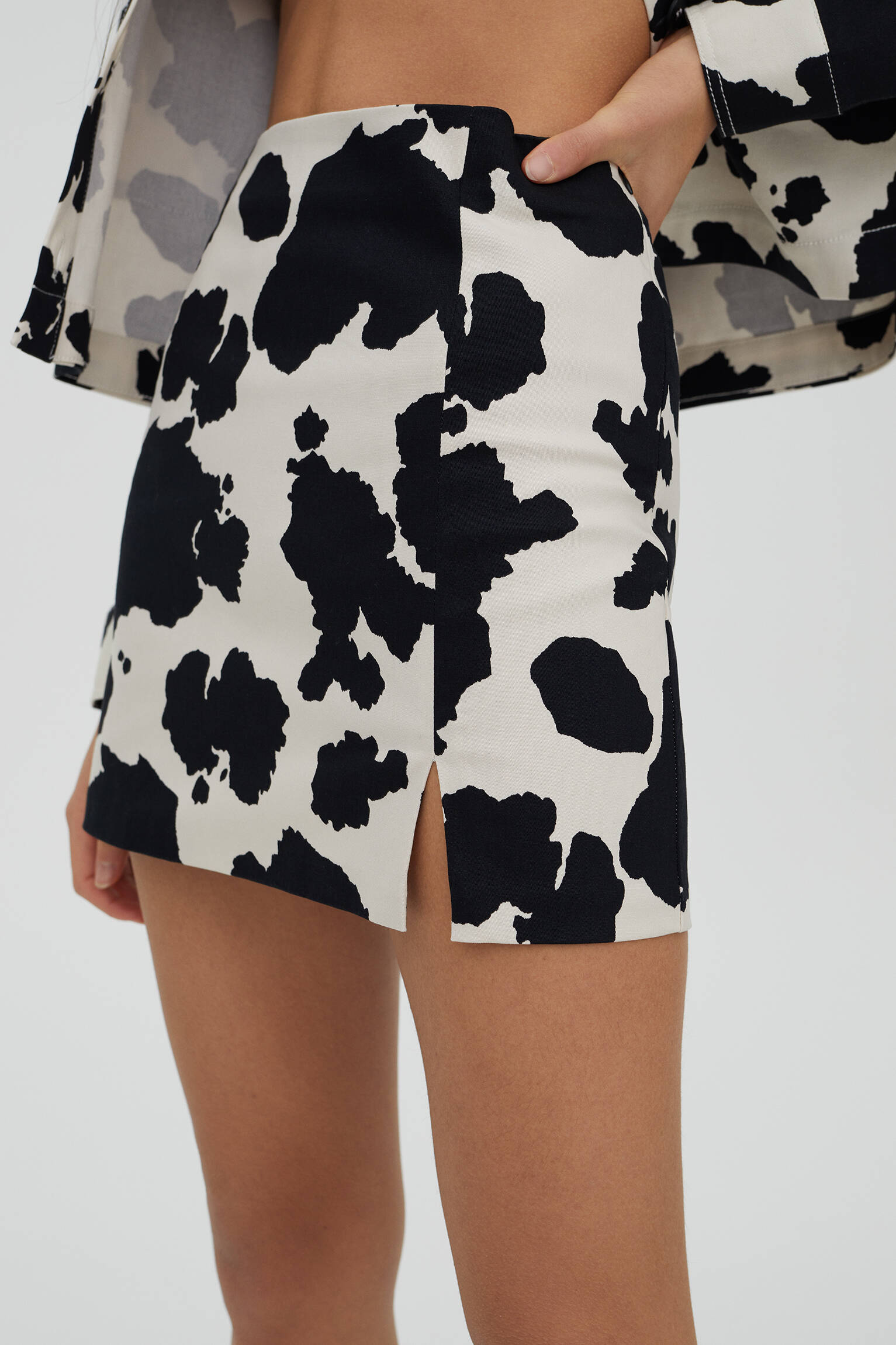 pull and bear cow print skirt