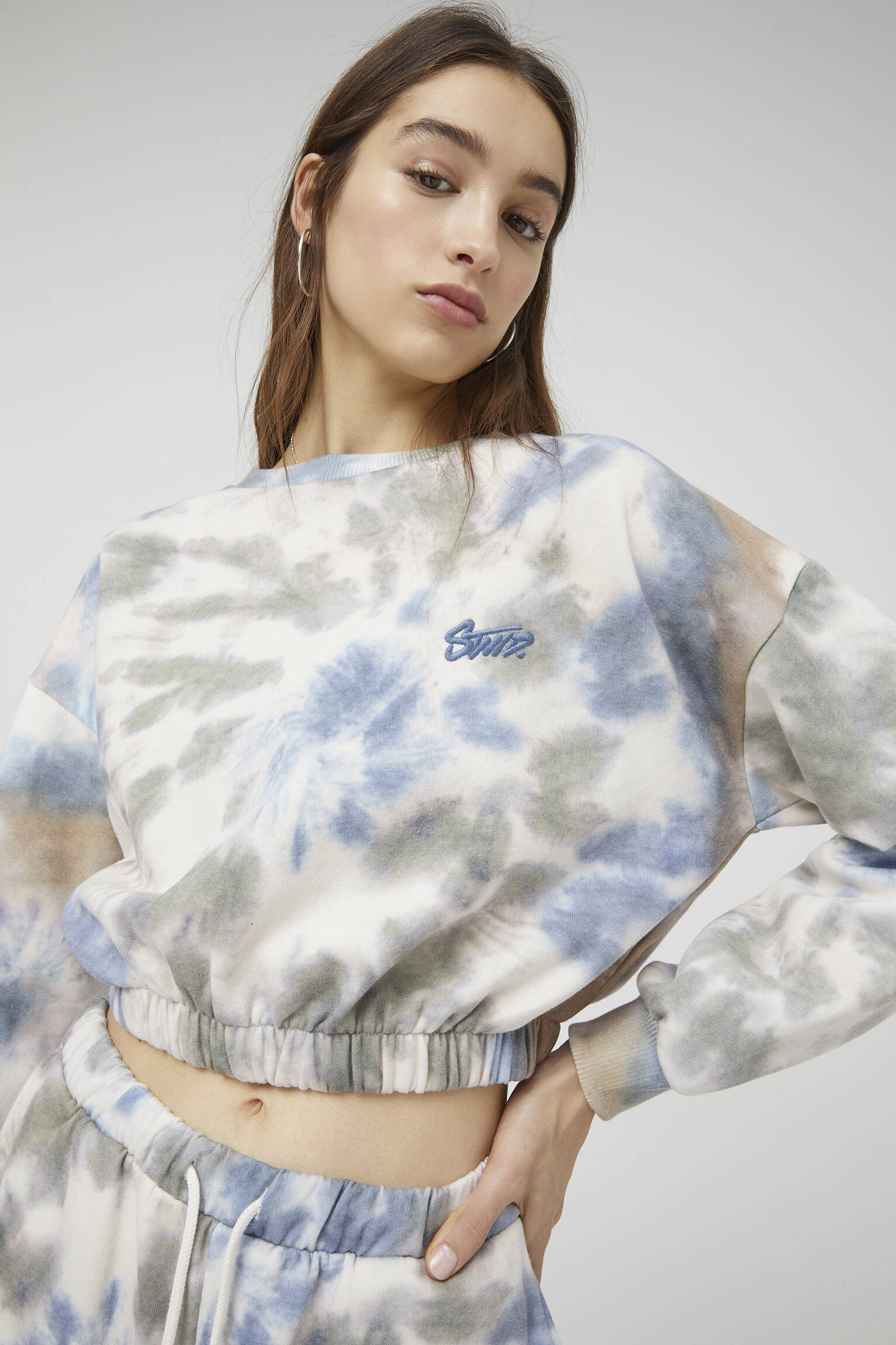 Pull and bear discount tie dye sweatshirt