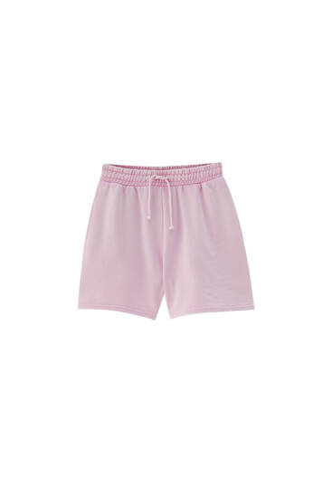 pantalón corto pull and bear