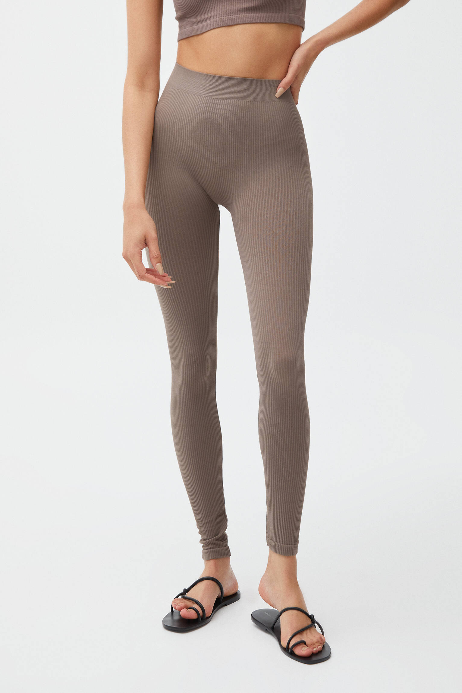 Pull \u0026 Bear - Basic seamless leggings