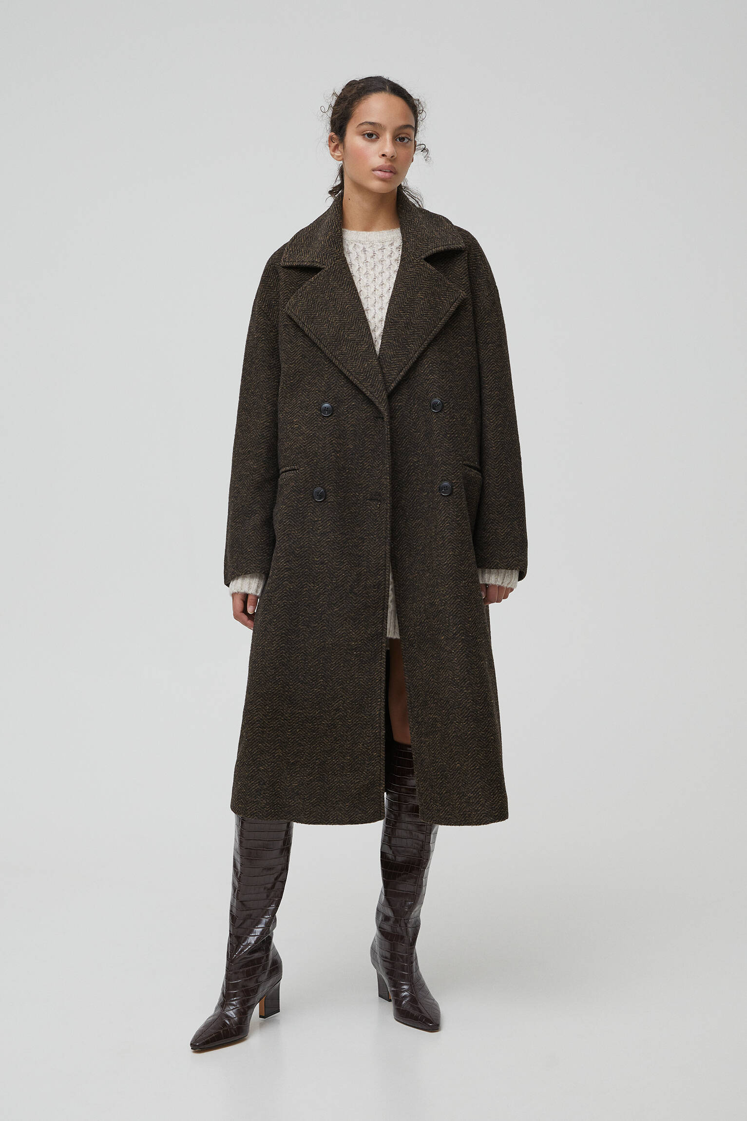 pull and bear wool coat