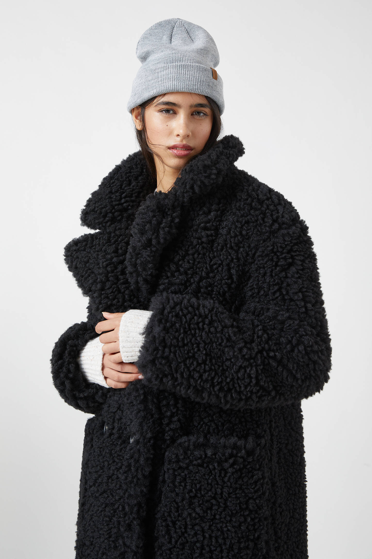 Opheldering krullen raken Pull & Bear - Long bouclé faux fur coat
