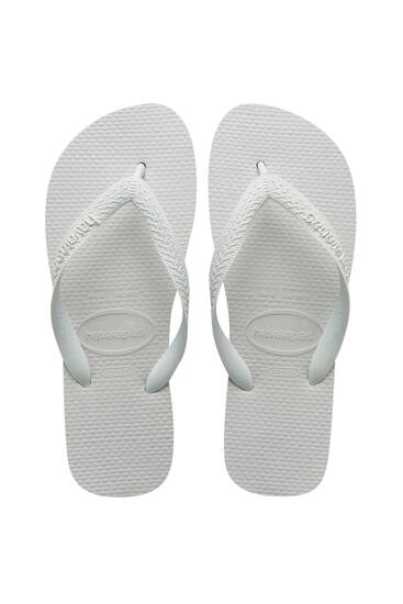 pull and bear flip flops