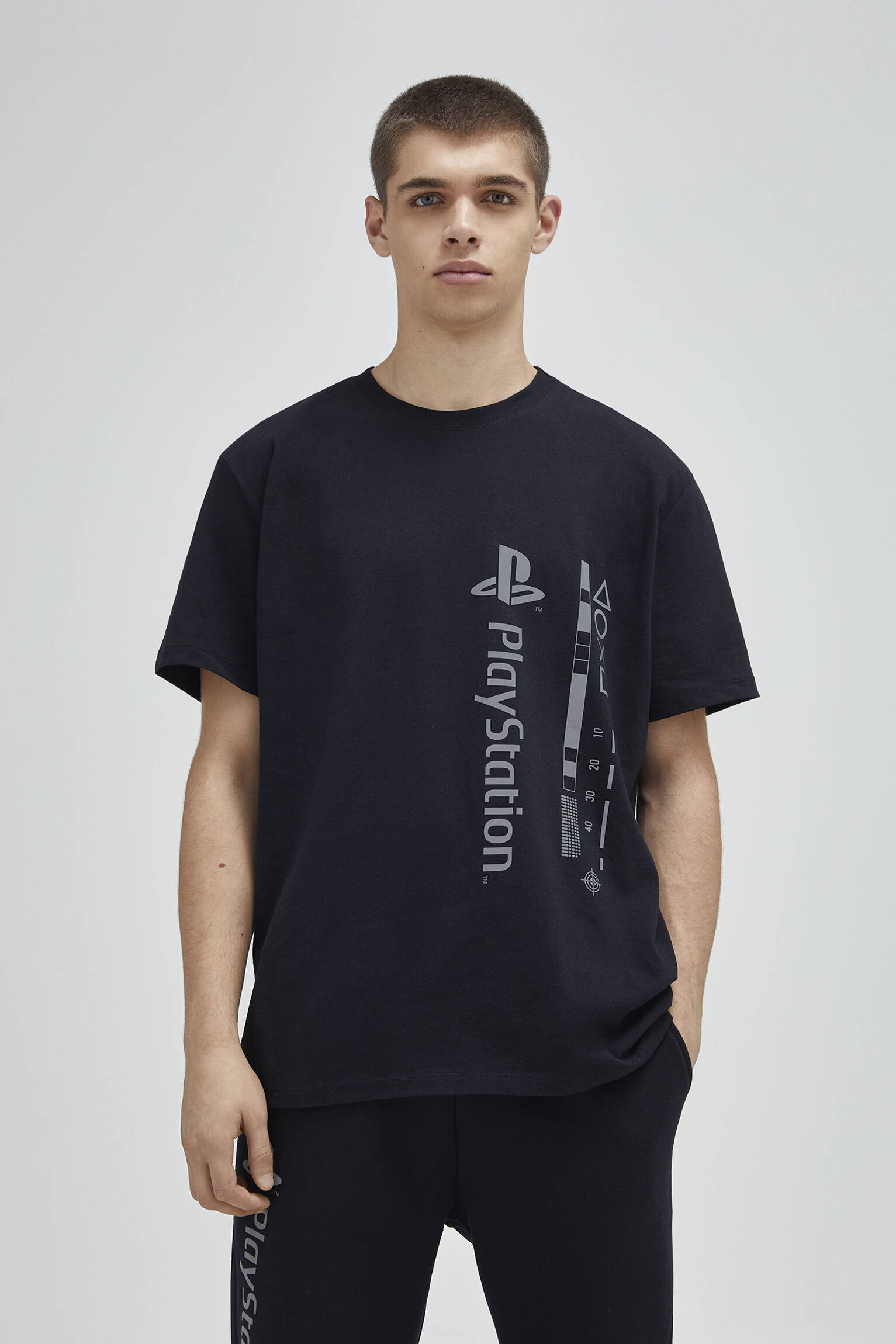 pull and bear playstation t shirt