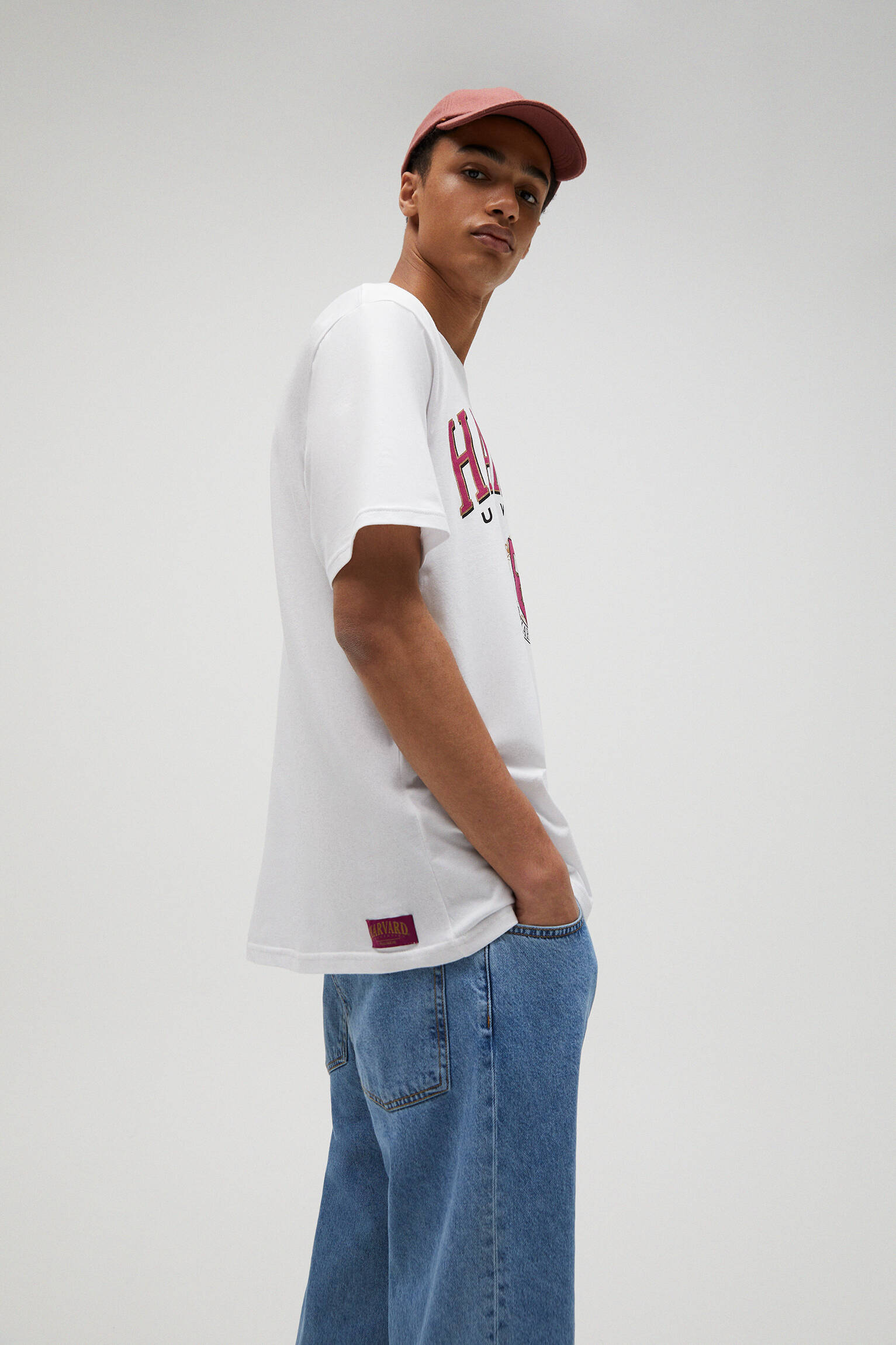 pull and bear harvard t shirt