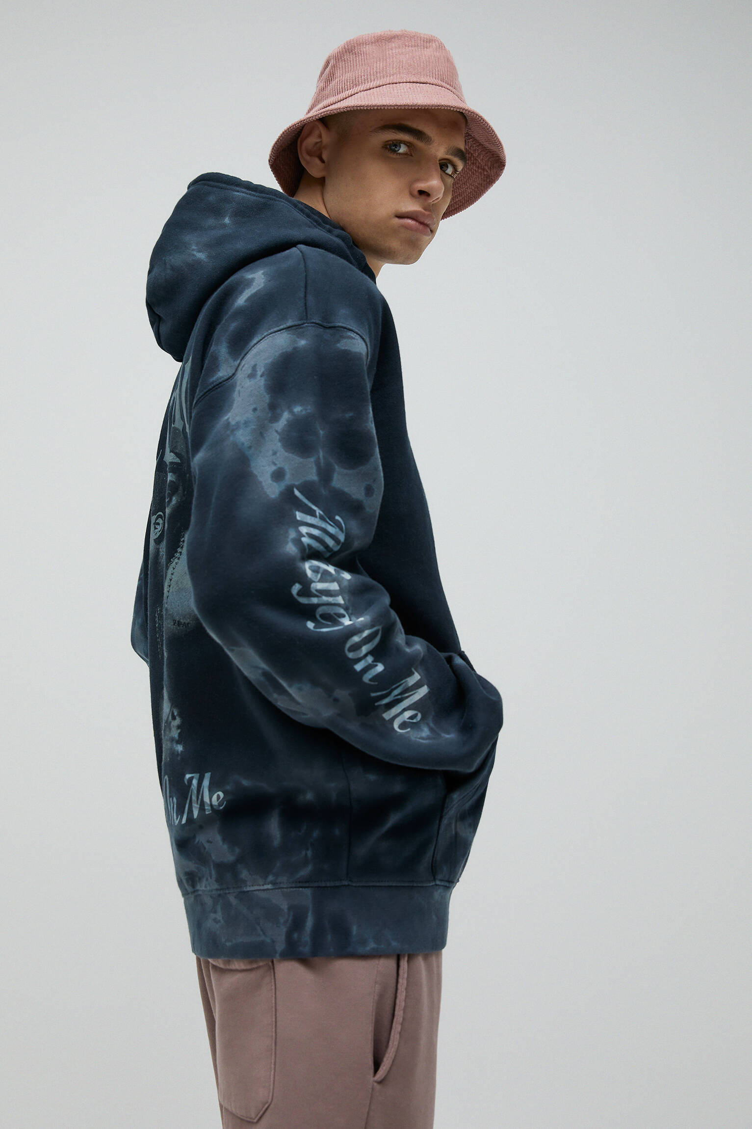 pull&bear tupac hoodie