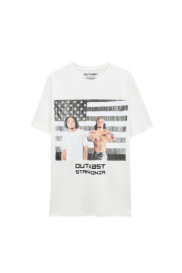 check out the latest in men s t shirts pull bear