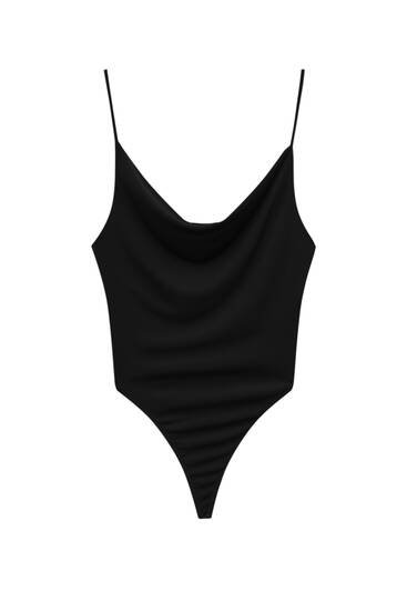 Descubre lo último en Tops de Mujer | Pull\u0026Bear