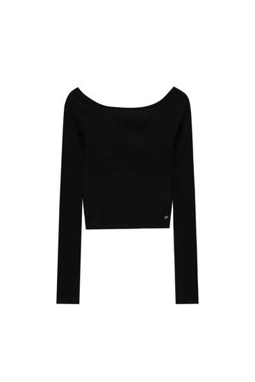 pull and bear volume shoulder t shirt