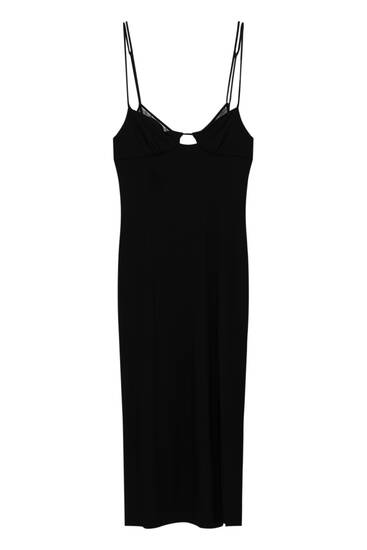 Черна рокля със средна дължина
