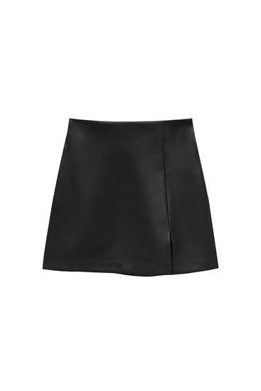 Faux leather mini skirt with a slit
