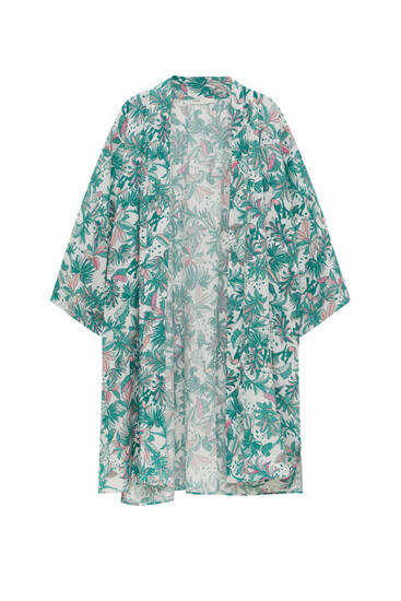 Loose-fitting kimono with jungle print
