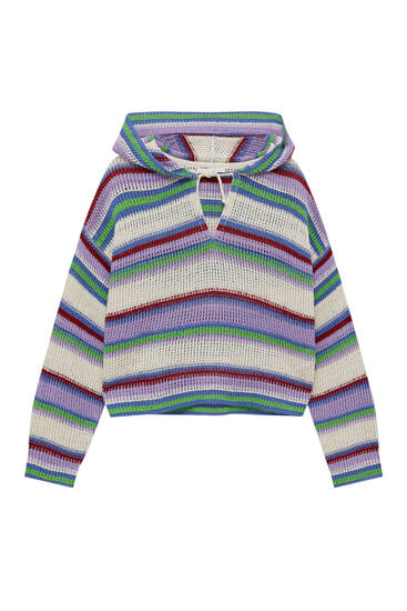 Háčkovaný svetr s kapucí