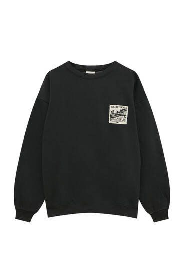 Black sweatshirt with contrast label