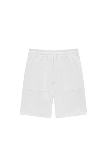 Basic Bermuda shorts with front pockets