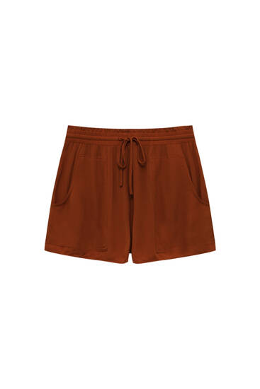 Paperbag Bermuda shorts in crepe fabric