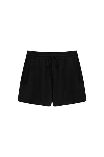 Paperbag Bermuda shorts in crepe fabric