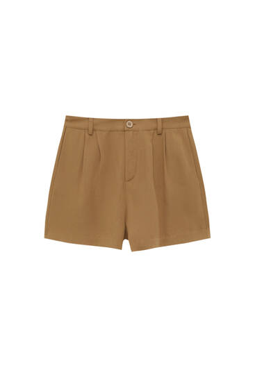 Flowing Bermuda shorts with dart details