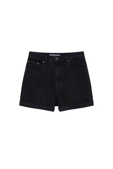 Sparen Sie 14% Pull&Bear mom-shorts aus denim in Schwarz Damen Bekleidung Kurze Hosen Jeans-Shorts und Denim-Shorts 