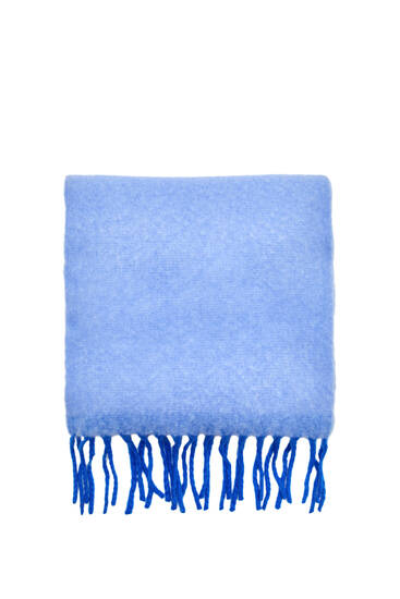 Bufanda azul flecos contraste