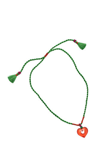 Sznurkowy naszyjnik z wisiorkiem w kształcie serca