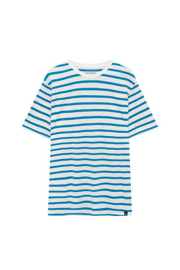 T-shirt with thin stripes