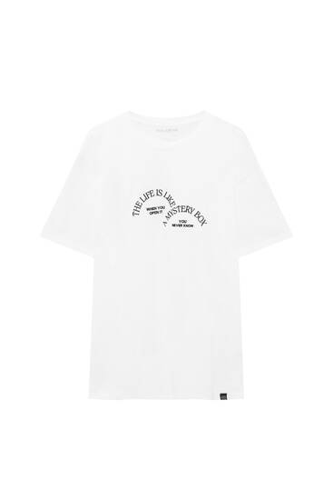 Camiseta blanca manga corta texto