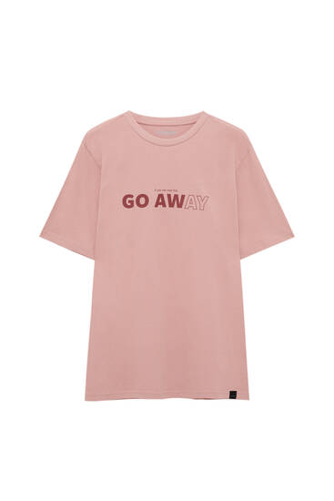 Χρωματιστή μπλούζα με κείμενο μπροστά σε αντίθεση